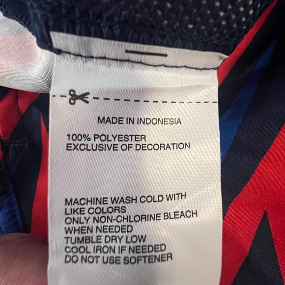 DSG‎ Youth Athletic Fit Train Shorts, Large, Red & Blue Zigzag Pattern - Picture 5 of 8